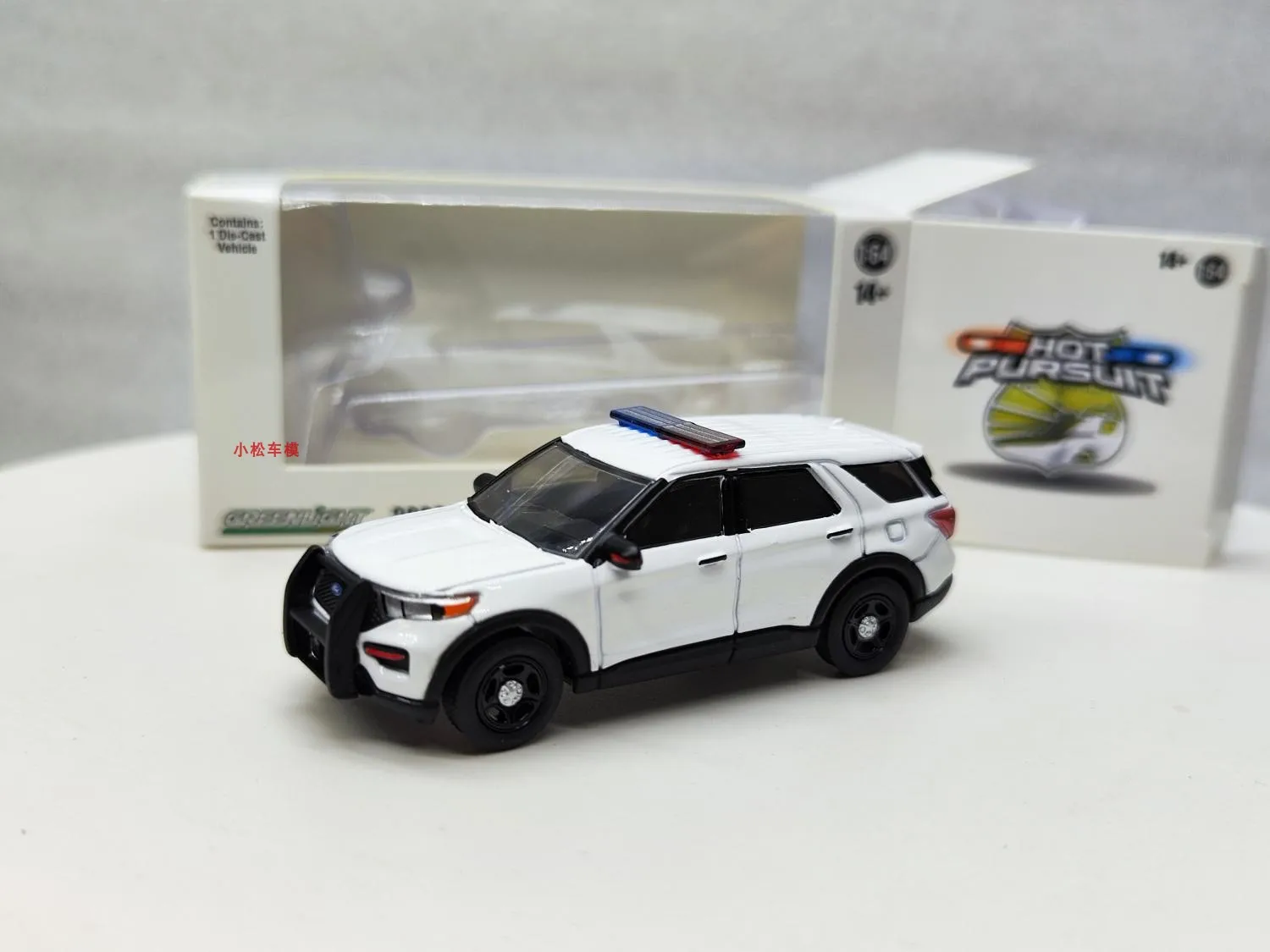 1: 64 Heat Tracing -2022 Ford Detective Police Interceptor Vehicle - White Collection of car models