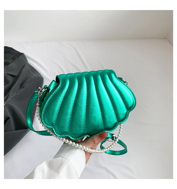 Candy Color Seashell Bags For Women 2023 Fashion Simple Pearl Chain Shoulder Bags Summer Trendy Shell Evening Bags Party Clutch