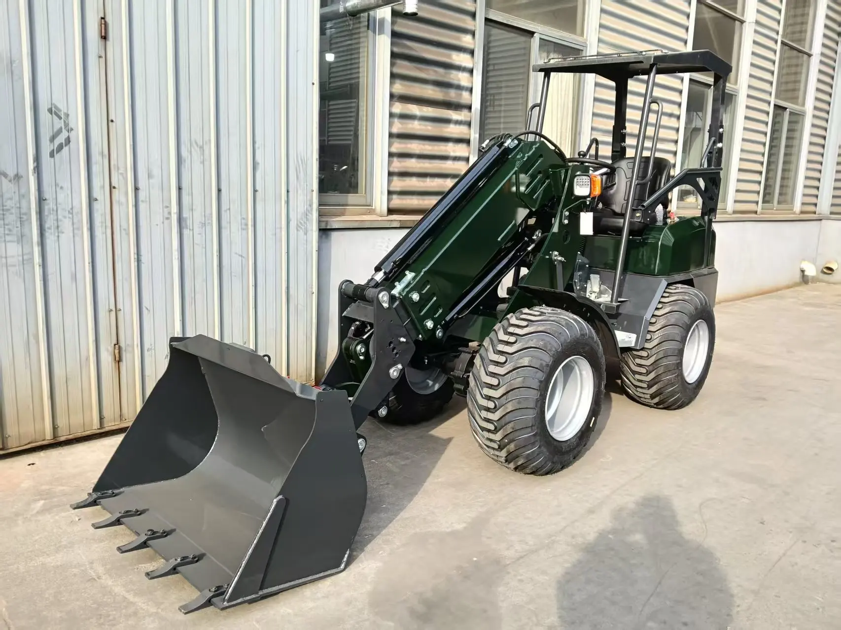 

Multi functional telescopic arm wheel loader with EPA engine, diesel gearbox, and hydraulic pump for construction