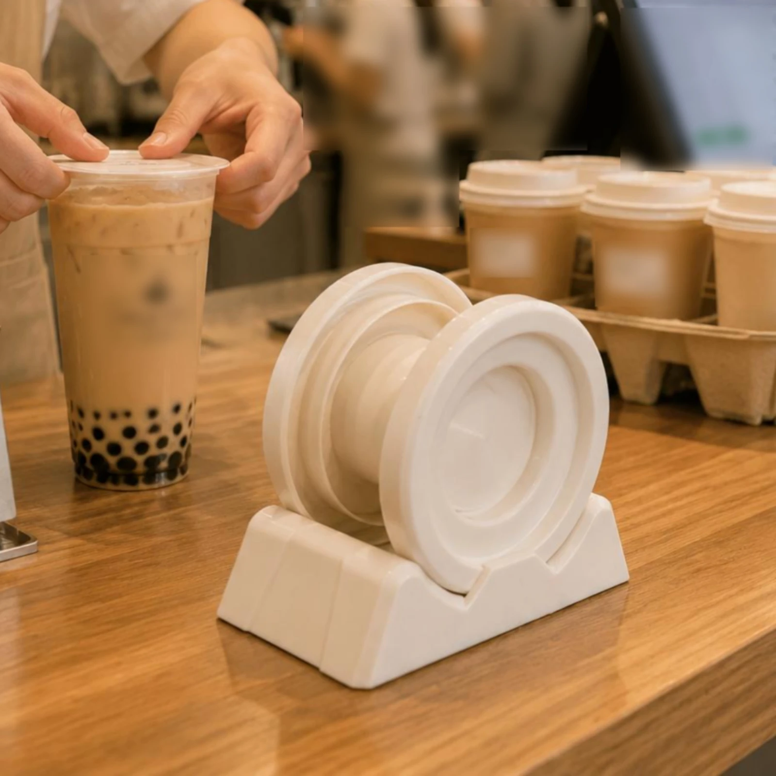 Base de Fita Adesiva Destacável Circular para Escritório - Acessório de Mesa com Design Simples
