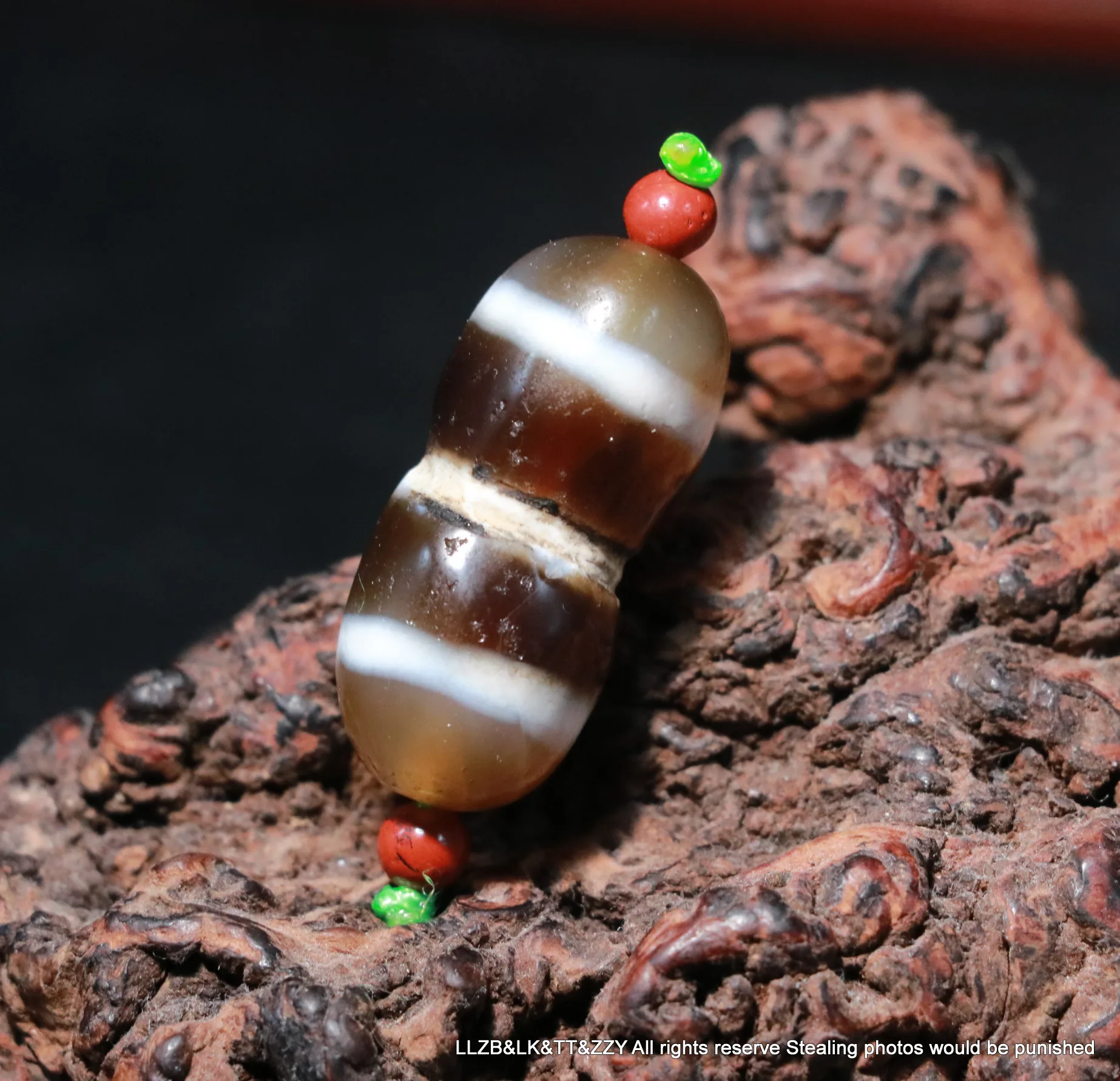 Unique Pattern Energy Power Magic Tibetan old Agate Line Healer Medicine totem Root shape dZi Bead Fit For Making Bracelet ArA