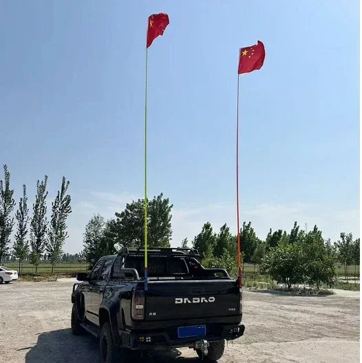 

Jiangling Avenue modified parts: Chaser of Light, Flying General, and All rounder pickup truck tail door, flagpole seat, flag te