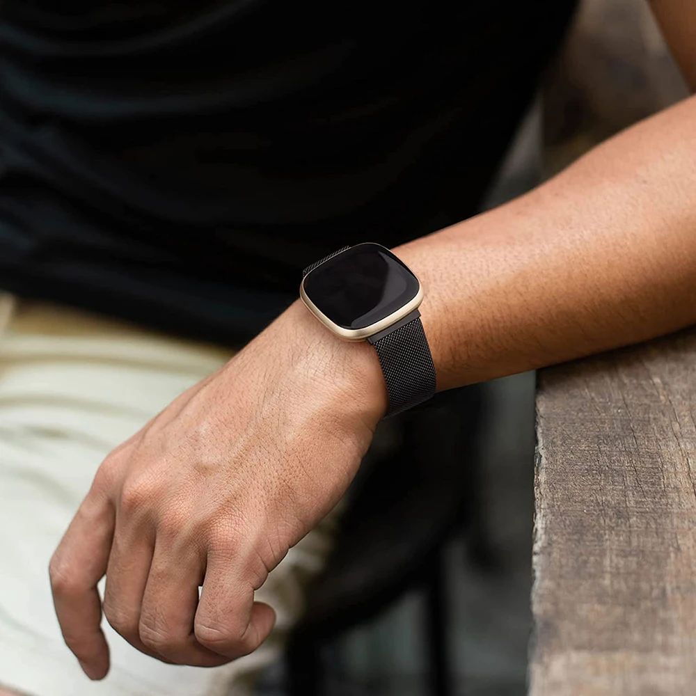 Cinturino magnetico per Fitbit Versa 4/3 Cinturino per orologio in maglia di acciaio inossidabile per sostituzione Fitbit Sense 2
