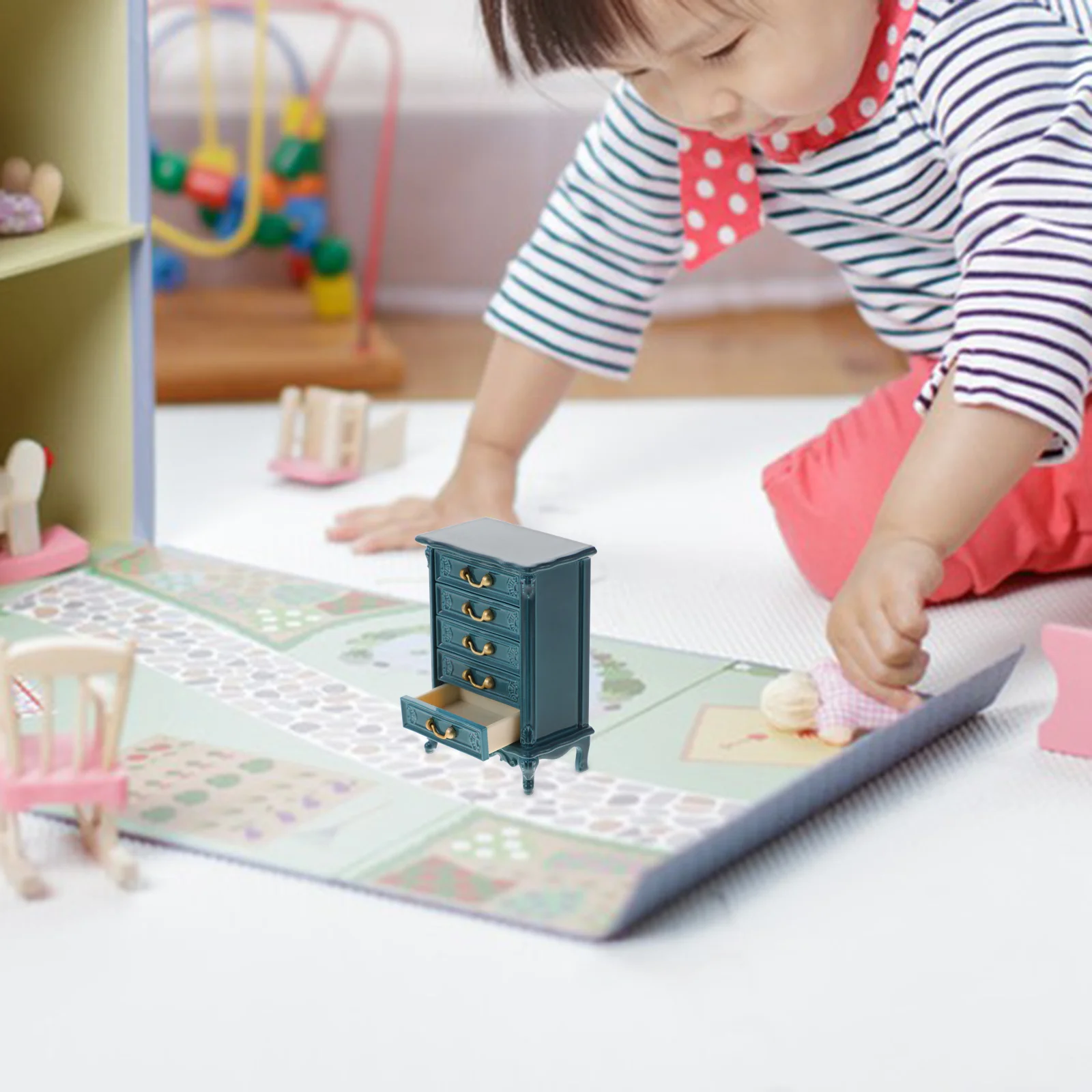 Miniatuur huismeubilair Minikast Uitstekende afwerking Compacte mini-huiskast voor landschapsdecoratie Cadeau voor kinderen