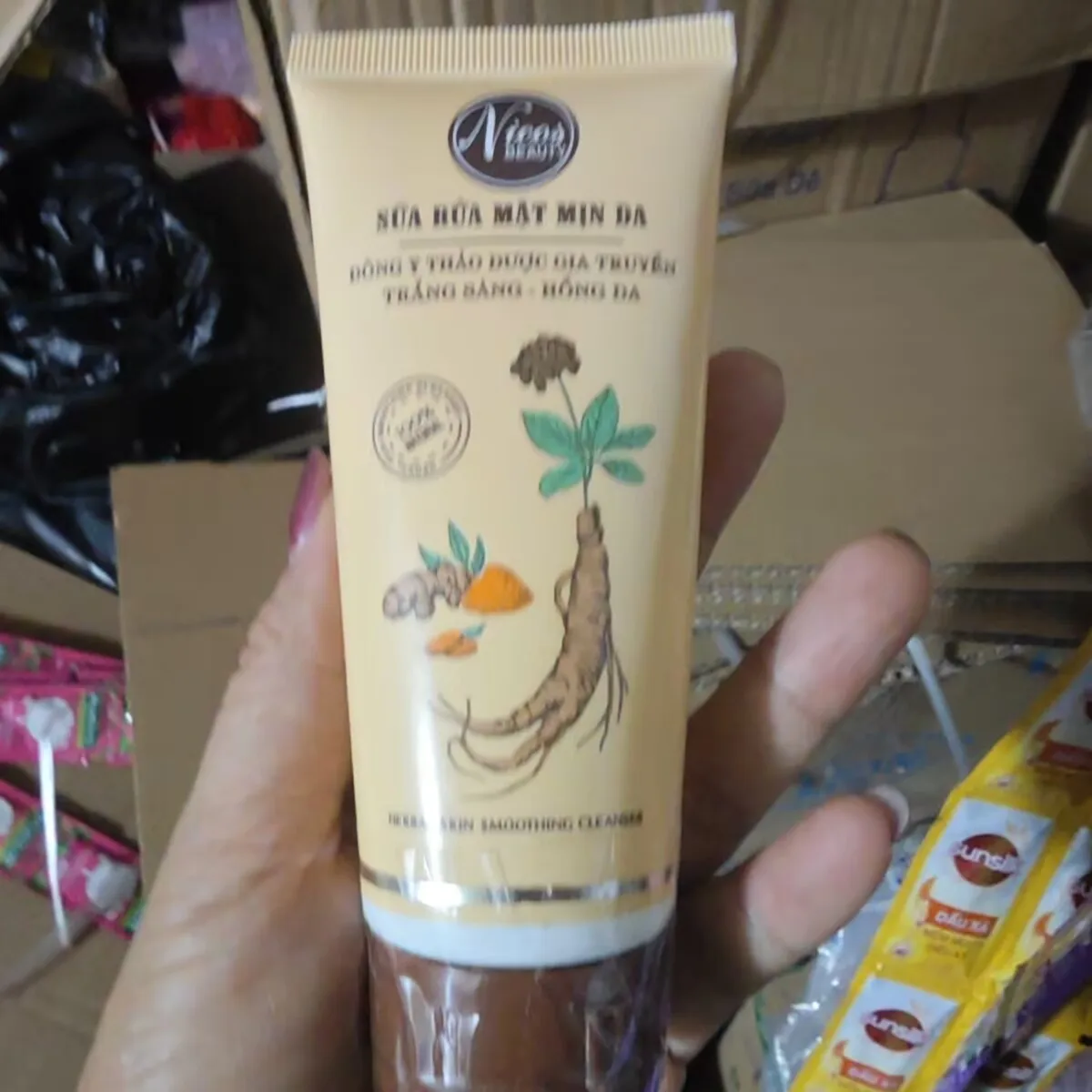 Vietnamese Ginseng Facial Soap, Turmeric Cleanser Sua Rua MatDong Y NicosChinhHang 80g grams