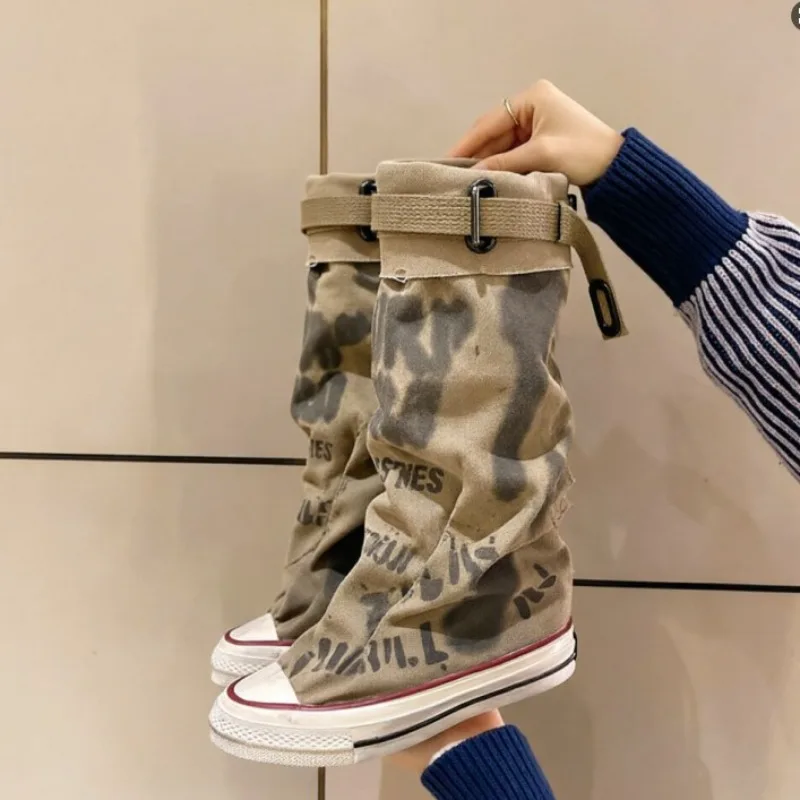 Women Boots 2026 New Retro Flat Platform Graffiti Mid-calf Boot Sexy Trend Thick Bottomed Round Toe Anti Slip Calf Fashion Boots