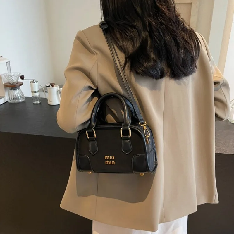 

Chic Weekend Tote Bag For Women Pack Your Essentials For A Short Getaway In Absolute Style