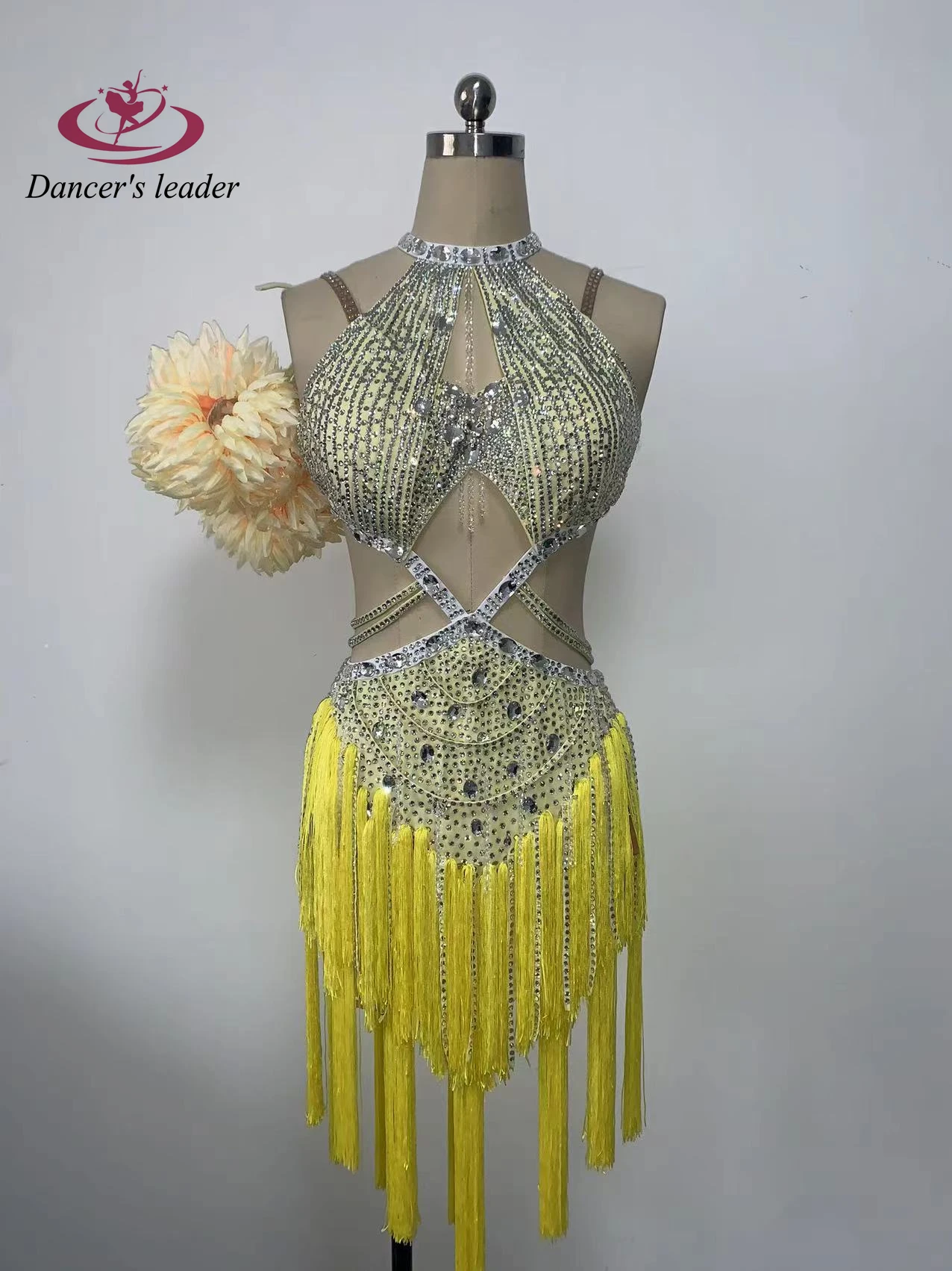 라틴 댄스 무대 여성 하이 엔드 맞춤형 중공 서스펜더 꽃 정장 삼바 라인 석 퍼포먼스 드레스