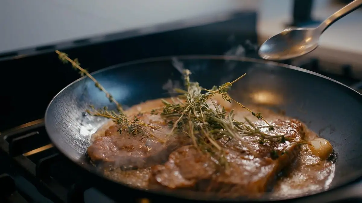 Frigideira de aço carbono de 12 polegadas, pronta por indução