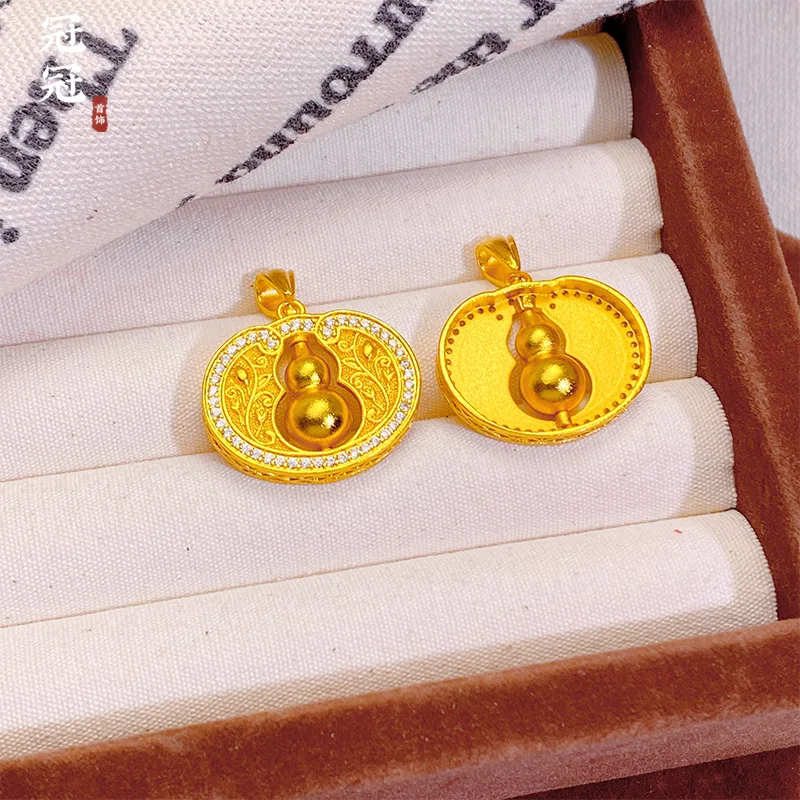 Rotatable Gourd Pendant Necklace For Women 2026 Light Luxury Fashion Brass Gold Plated Inlaid Zircon Clavicle Chain Daily Wear