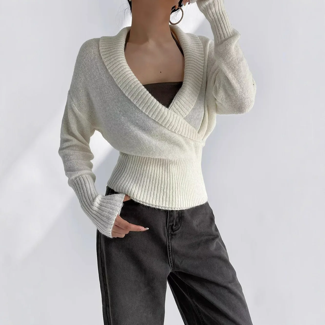

Korean-style Elegant Cross V-neck Knit Sweater For Women Autumn Design Waist-cinching Slimming Pullover Long-sleeve Fashion MHJQ