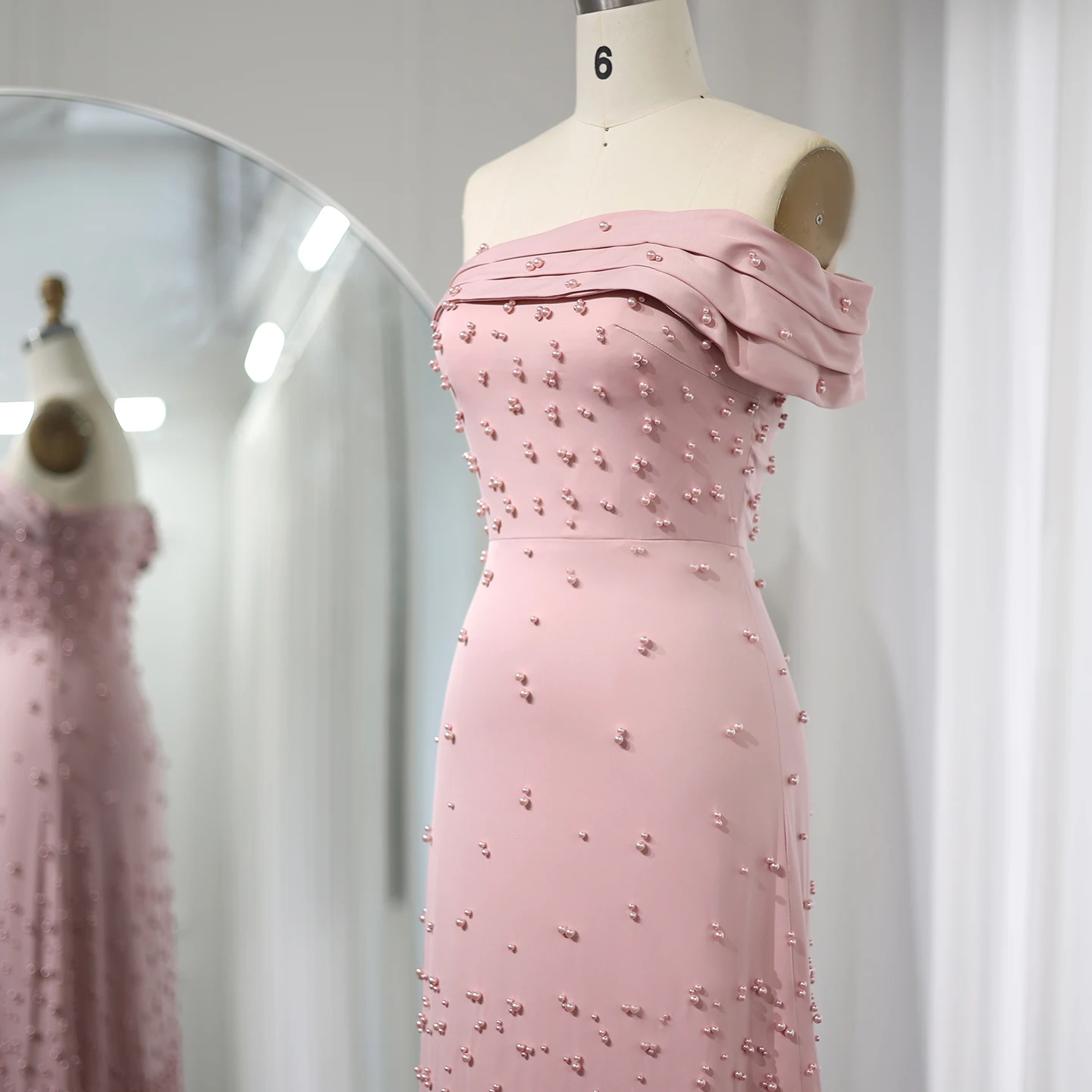 Sharon Said Federn Rosa Meerjungfrau Abendkleid für Frauen Hochzeit Salbeigrün Eine Schulter Arabische Partykleider SS388 Maßgeschneidert