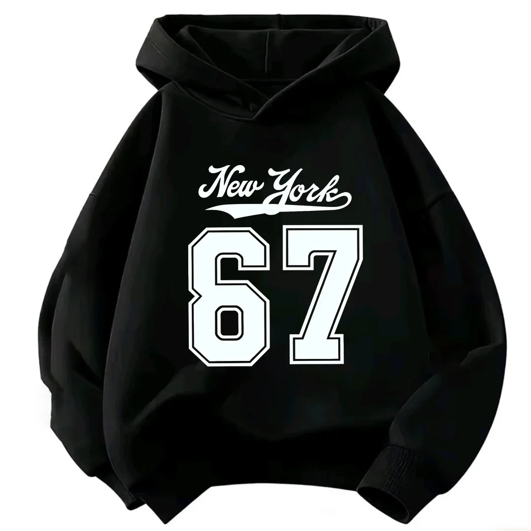 Einfarbiger Kinder-Kapuzenpullover mit New York Cursive & 67 Umrisse-Zahlen-Druck, locker geschnittener Kinder-Hoodie für Jungen und Mädchen im Alter von 2-12 Jahren. – Detail 6