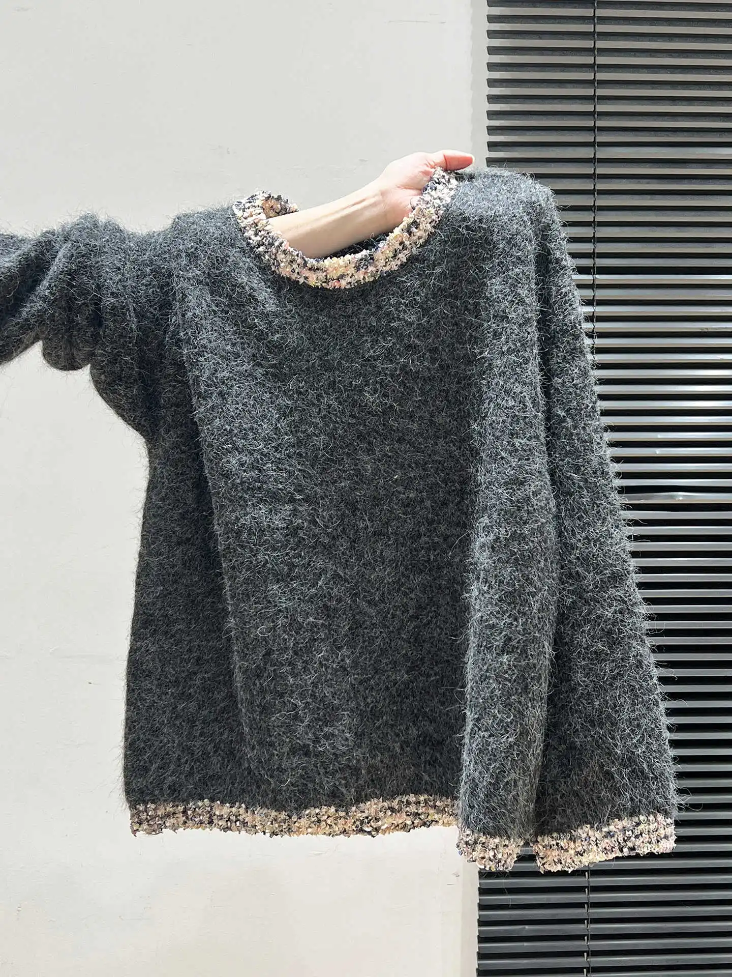 

Loose Casual Patchwork Long Sleeved Knitted Sweater with a Design Sense of All Match Top Temperament Sweater for Outerwear