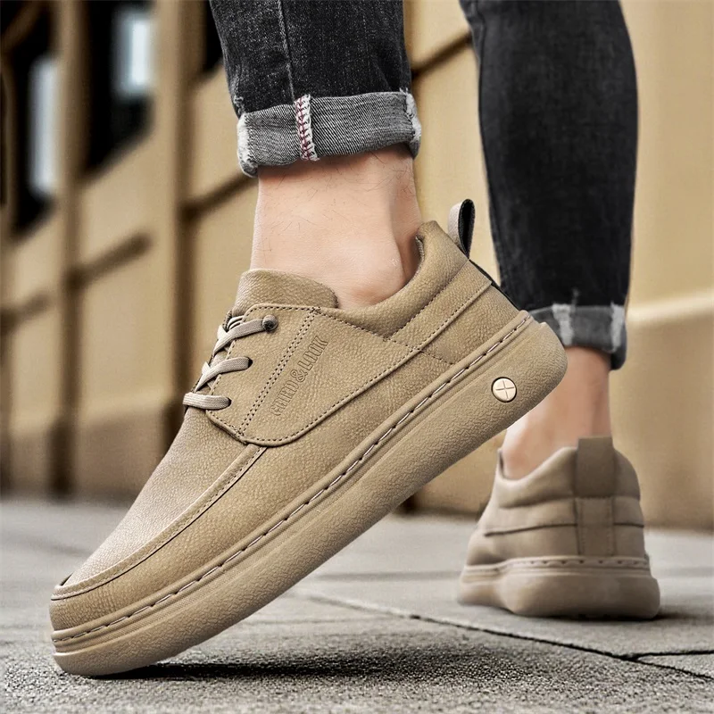 

Fashion Men Casual Shoes Outdoor Comfortable Man Loafers Breathable Lightweight Flat Work Shoes Slip on Walking Driving Footwear