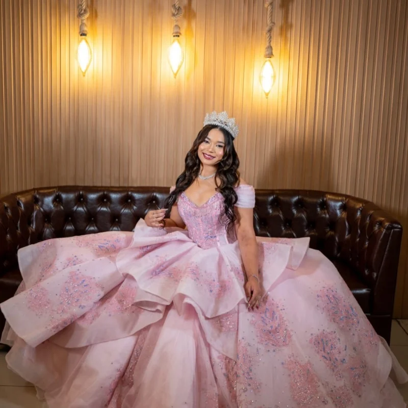 

Pink Quinceanera Dress off-shoulder Glitter layering Decal Long tail Big Bow vestidos de 15 Quinceanera ﻿Customize