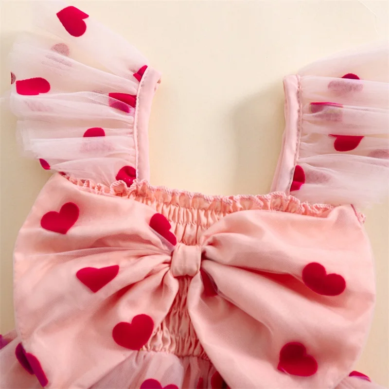 Vestido de tul para niñas pequeñas de 6 a 4 años, decoración de lazo en 3D con forma de corazón, manga aleteo con volantes, vestido acampanado ahumado para el Día de San Valentín para primavera