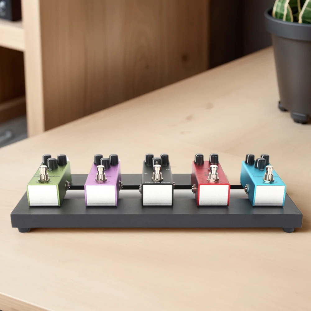Description Picture 5 of itemSmall Pedalboard Aluminum Alloy 14.96x5.71 Inch Guitar Pedal Board with Carrying Bag Effect Pedalboard Guitar Accessories
