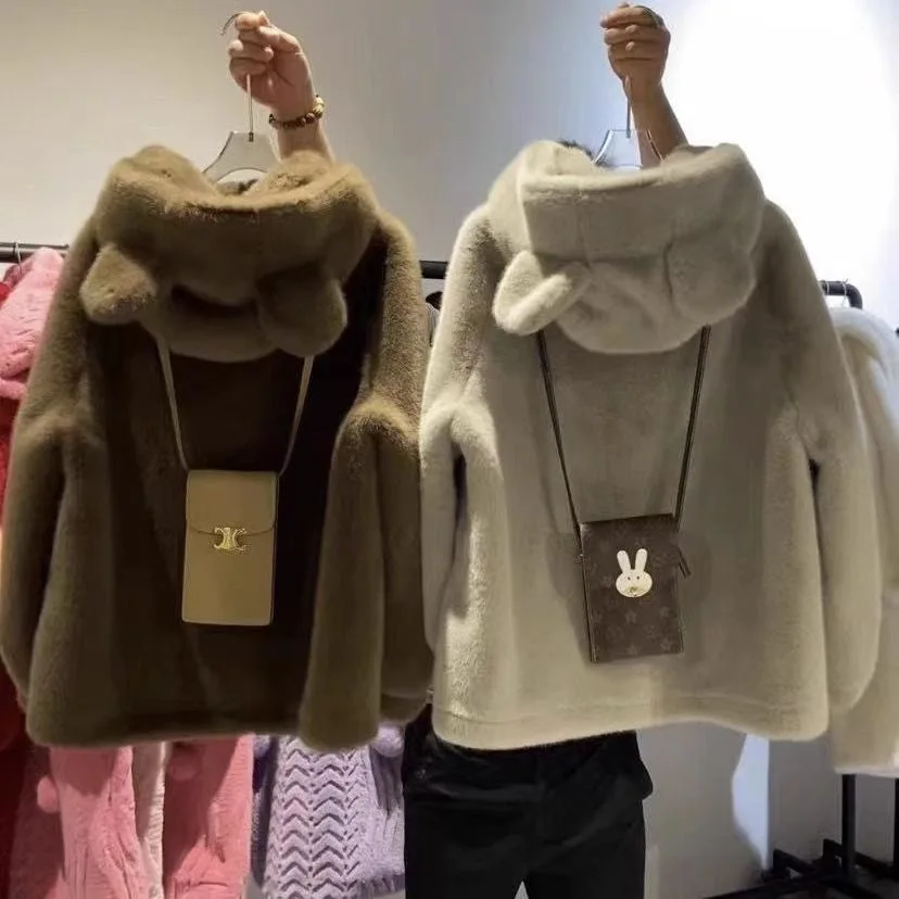 سترة شتوية بغطاء للرأس من صوف المنك الذهبي الجديد صديقة للبيئة ومتوسطة وطويلة