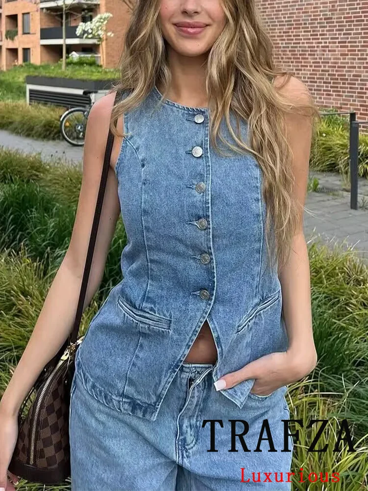 

TRAFZA Casual Chic Women Sleeveless Denim Vest Button-Up O-Neck Vest New Fashion Summer 2025 Buttons Basic Daily Holiday Vest