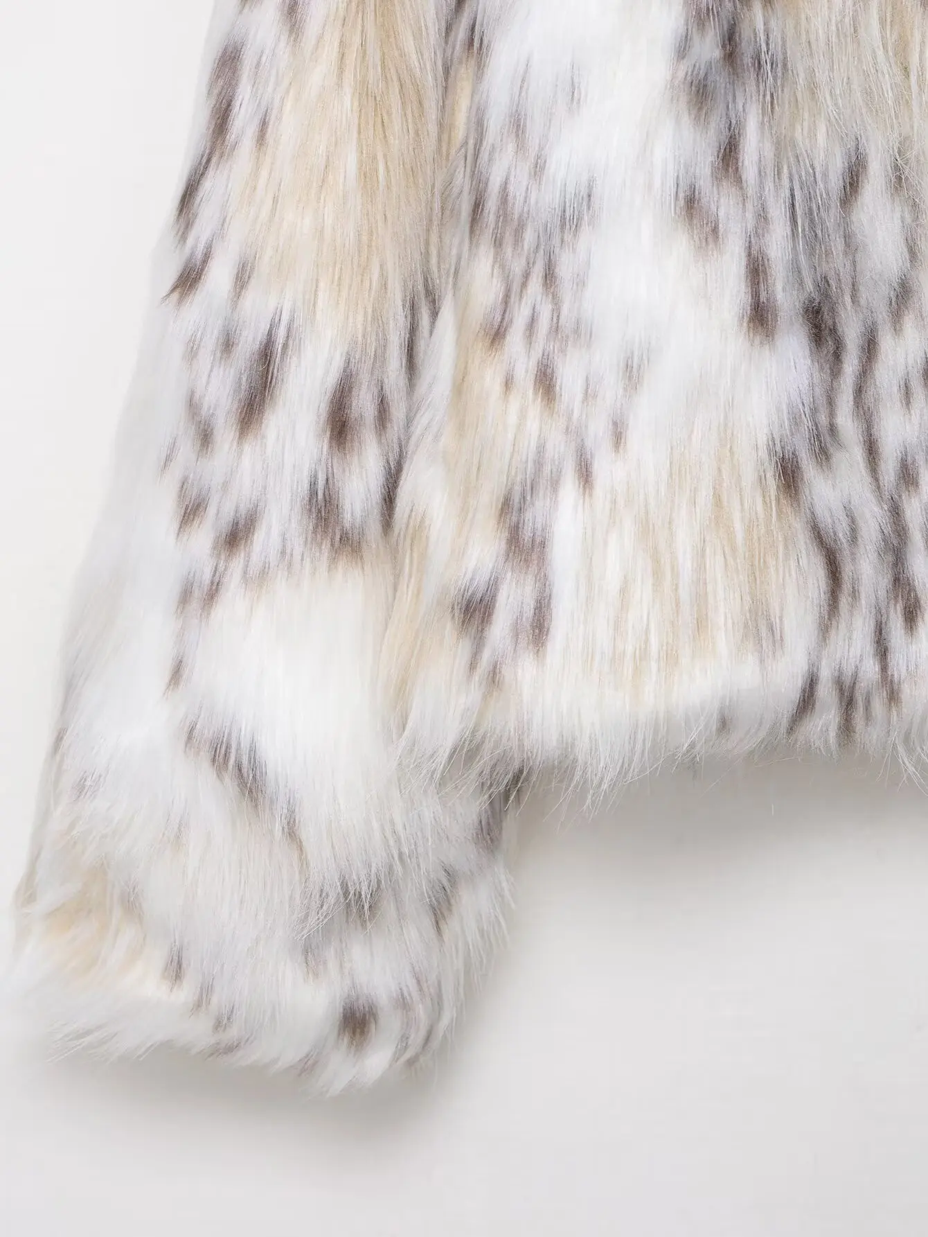 Cappotto da donna in pelliccia sintetica leopardata Cappotto da donna autunno inverno corto in peluche colletto alla coreana giacca con pannelli Lady elegante capispalla streetwear