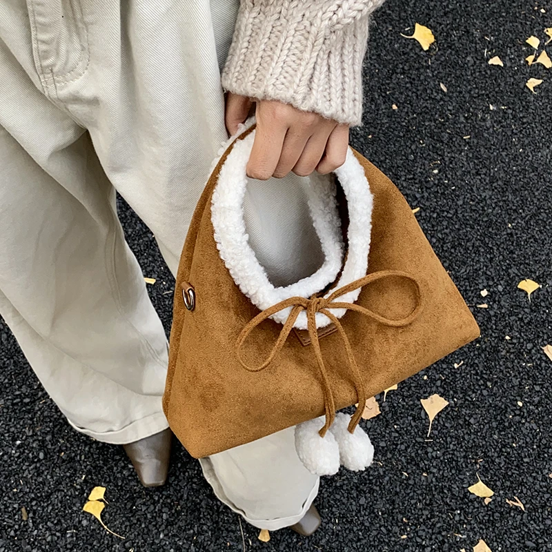 

Модные сумки на ремне для женщин, дизайнерская замшевая сумка через плечо, 2026, новейшие роскошные дизайнерские однотонные сумки и кошельки