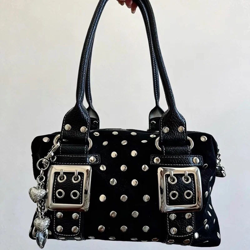 Gepunktete Nieten-Handtasche, Y2k Mädchen Metall-Nieten-Gürtelschnalle Motorrad-Biker-Boston-Tasche, Damen Retro-Unterarm-Schultertasche – Detail 4