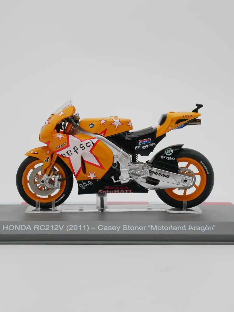 Diecast Ixo 1:18 Scale Moto GP 2011 Honda RC212V รุ่นสะสมของเล่นของขวัญของที่ระลึกจอแสดงผลเครื่องประดับ