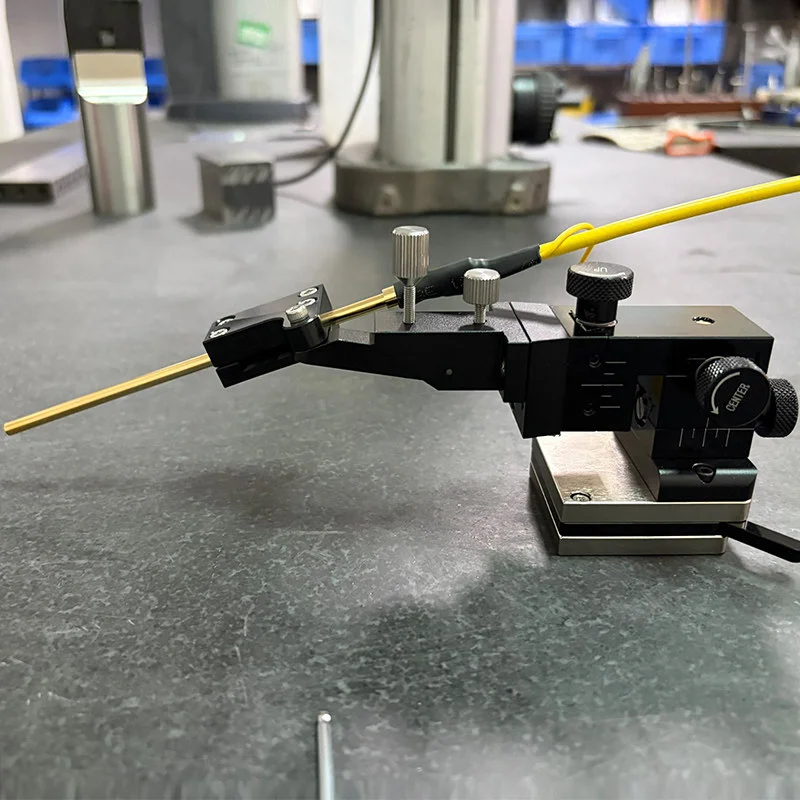 Magnetic Probe Station XYZ Axis Displacement Platform, Three-Axis Manual Fine-Tuning Stage, Optical Experiment Platform, Precisi