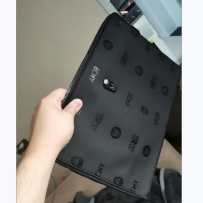 

2025 NEW Fashion Black /White Skull Golf Pouch Handbag golf equipment Fashion Hand-grabbed bag Envelope bag Casual Storage bag