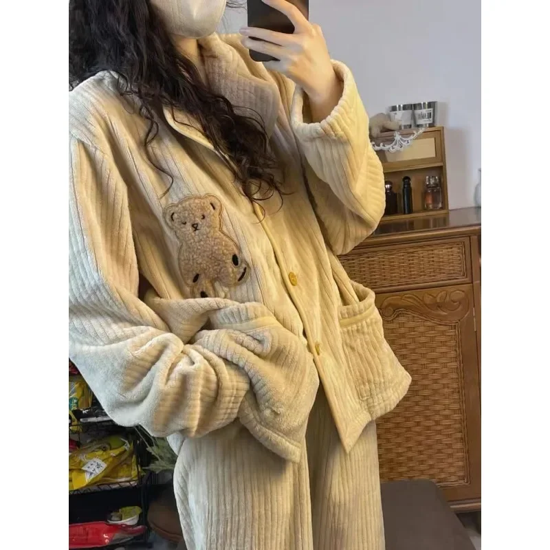 2024 New Little Bear Coral Plush Pajamas Women's Winter Lazy Style Loungewear Simple and Thickened V-neck Loose Homewear Set