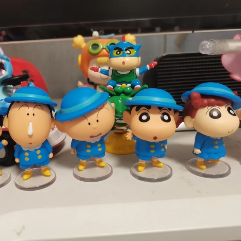 

Crayon Shinchan Super Disguise Adventure Set Kindergarten Group Cute Mini Action Figure Collectible Character Children Gifts