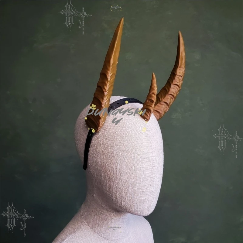 

Brown Textured Three Horned Demon Headband Fantasy Beast Horn Headwear for Medieval Fantasy DND Halloween Anime Roleplay