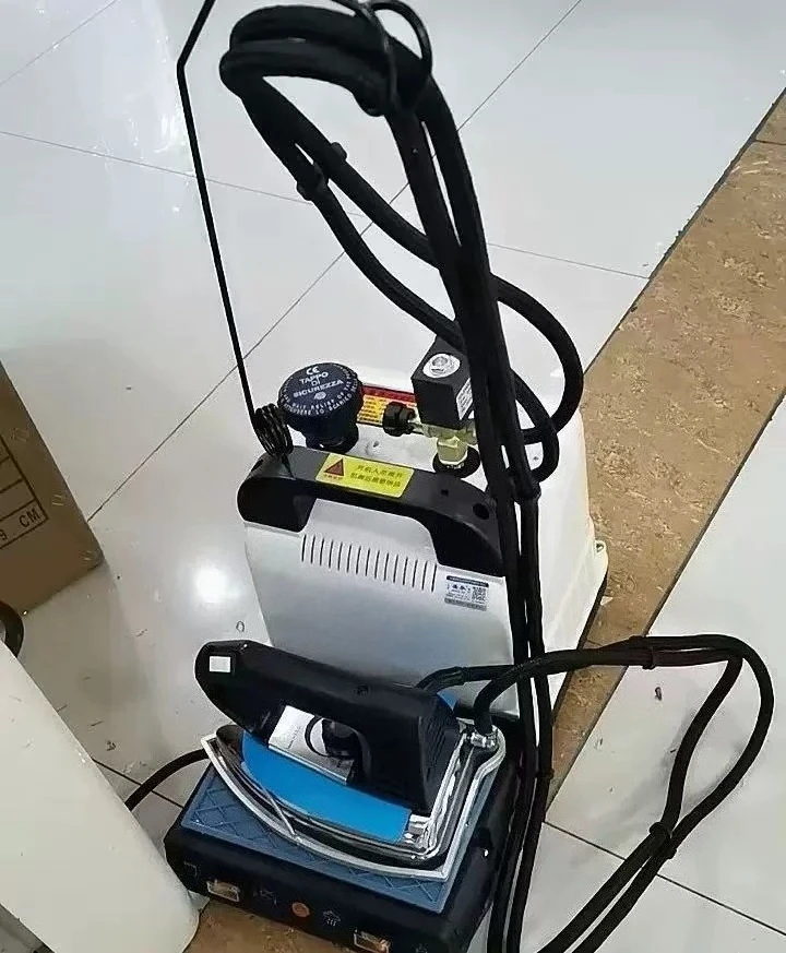 Supercharged hanging ironing machine industry ironing bucket high power hanging bottle type steam electric iron clothing 4L