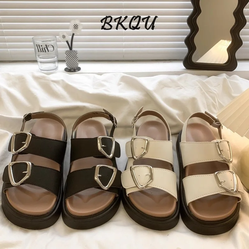 

BKQU Thick-soled Roman Slippers Female Niche High-grade 2024 Summer Trend Outside Wear Poo Feeling Flip-flops Beach Shoes Metal