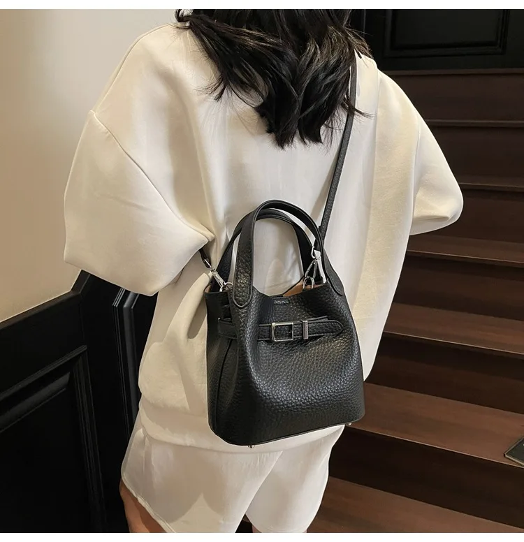 Женская сумка-ведро 2025 года — минималистичная дизайнерская сумка через плечо, небольшая сумка через плечо с текстурой премиум-класса