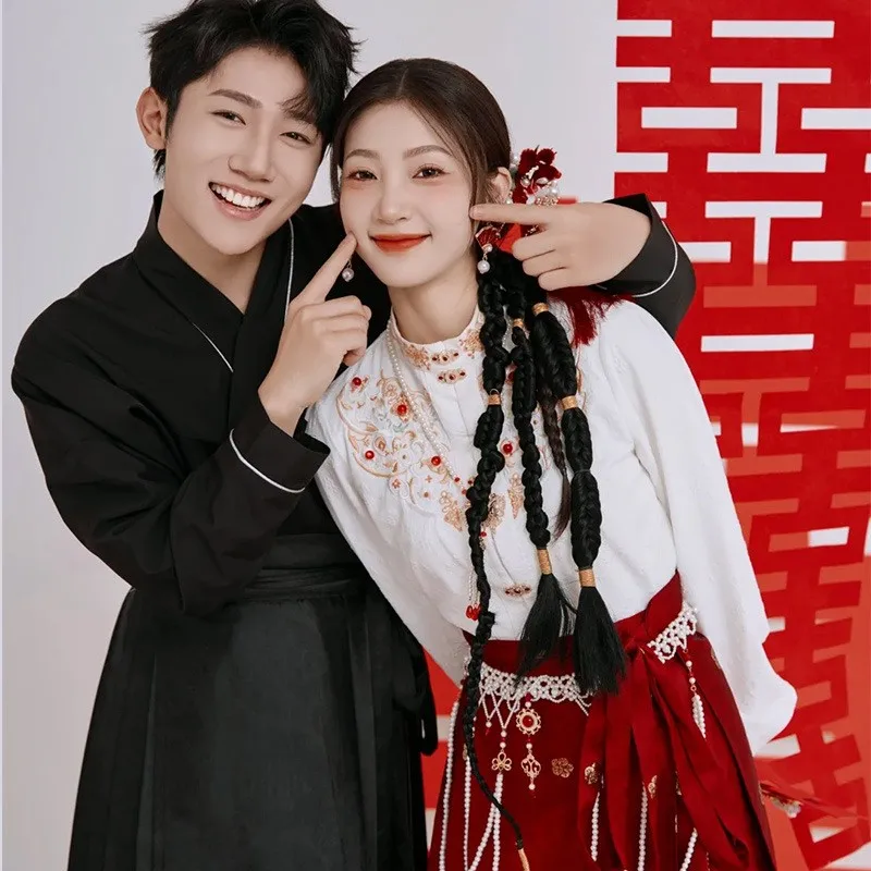 

New-style toasting heavy industry wedding dress and dragon phoenix gown