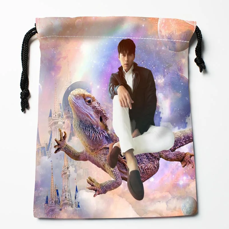 Funny Hyun Bin KPOP borse con coulisse 18 x22cm morbido tessuto di raso riutilizzabile borsa per vestiti borsa per scarpe borse 1014