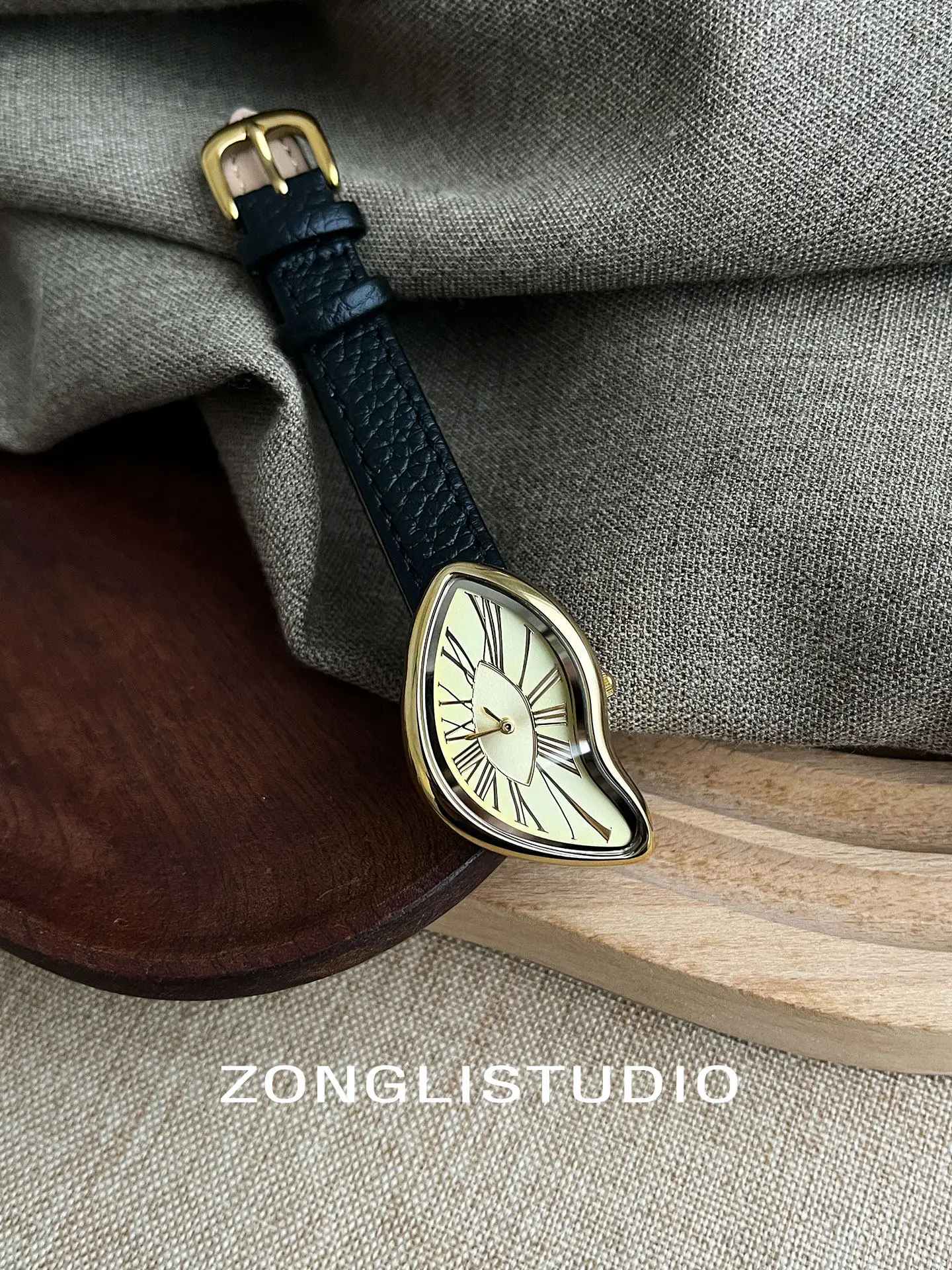 Artistic Women'S Watch, Small And Exquisite, Elegant Style, New 2026 Model, Trendy Brand Wristwatch, High-Quality Women'S Watch.