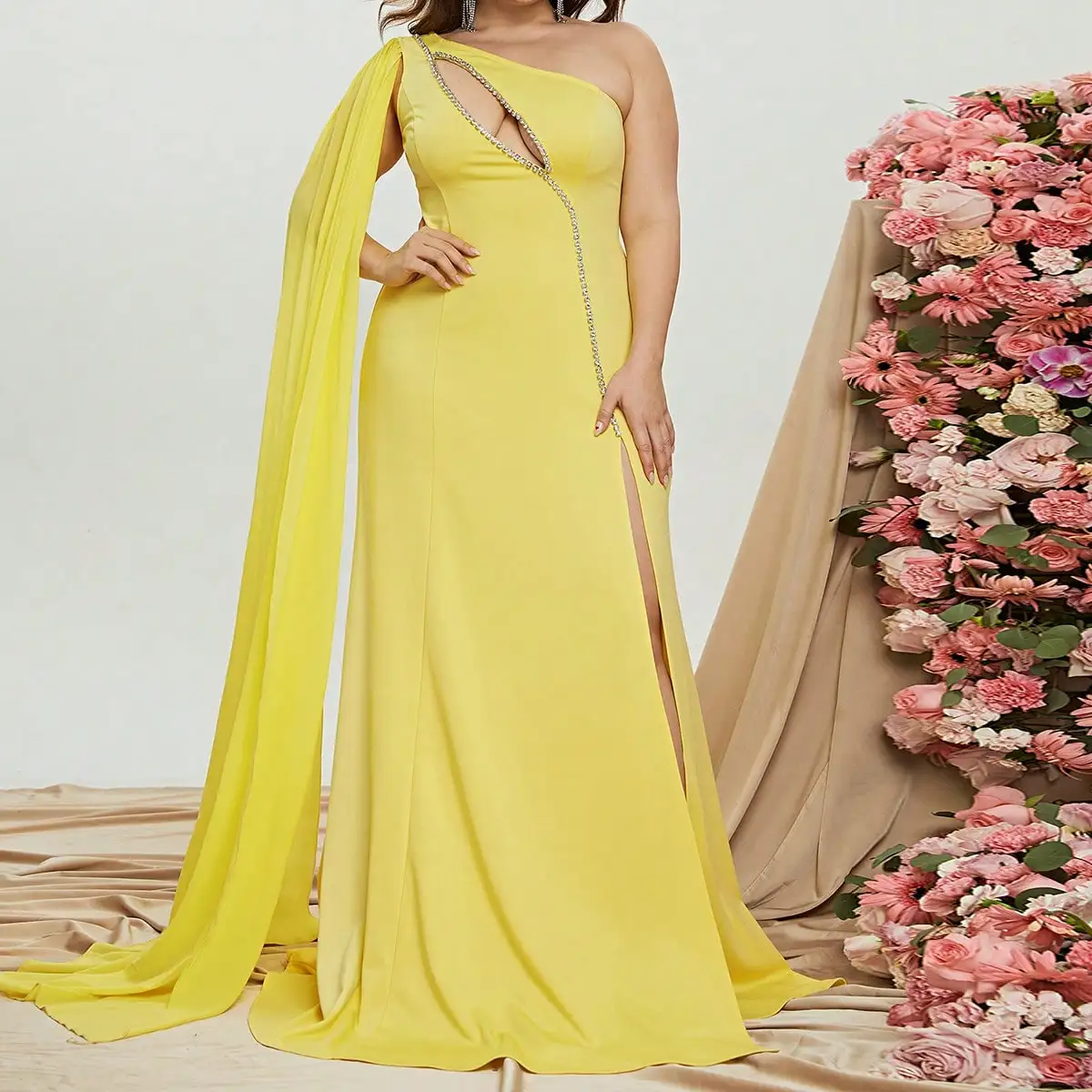 Um ombro strass detalhe vestido, recortar, fenda coxa, Plus