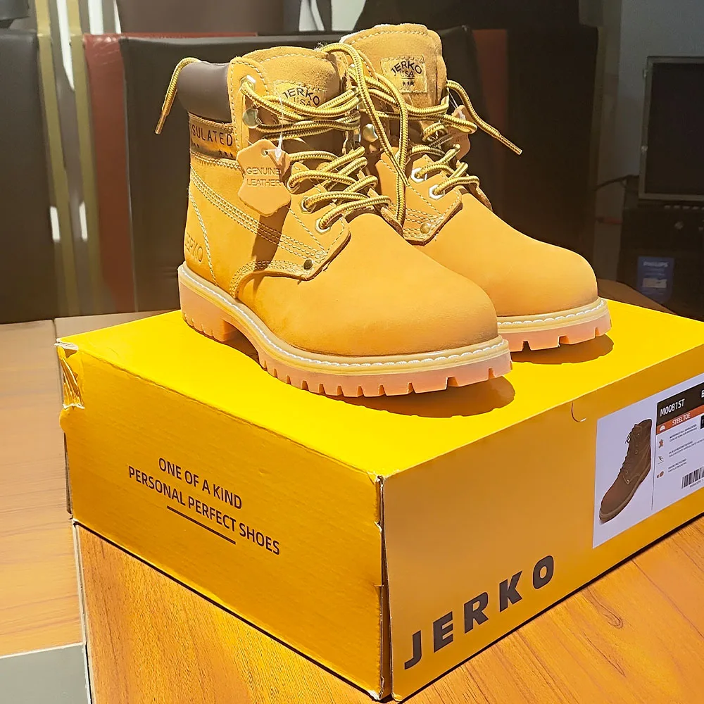 

Luxury Metal Protective Toe Cap Men Outdoor Shoes Genuine Leather Yellow Boots Male Casual Prevent Smashing Injuries Boots