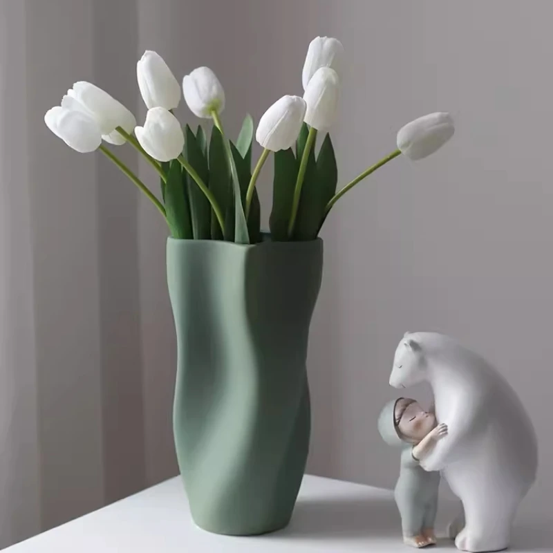 

High-end Green Ceramic Vase Decoration Simple Living Room Home Advanced Sense Flower Decoration Creative Niche Design Sense Vase