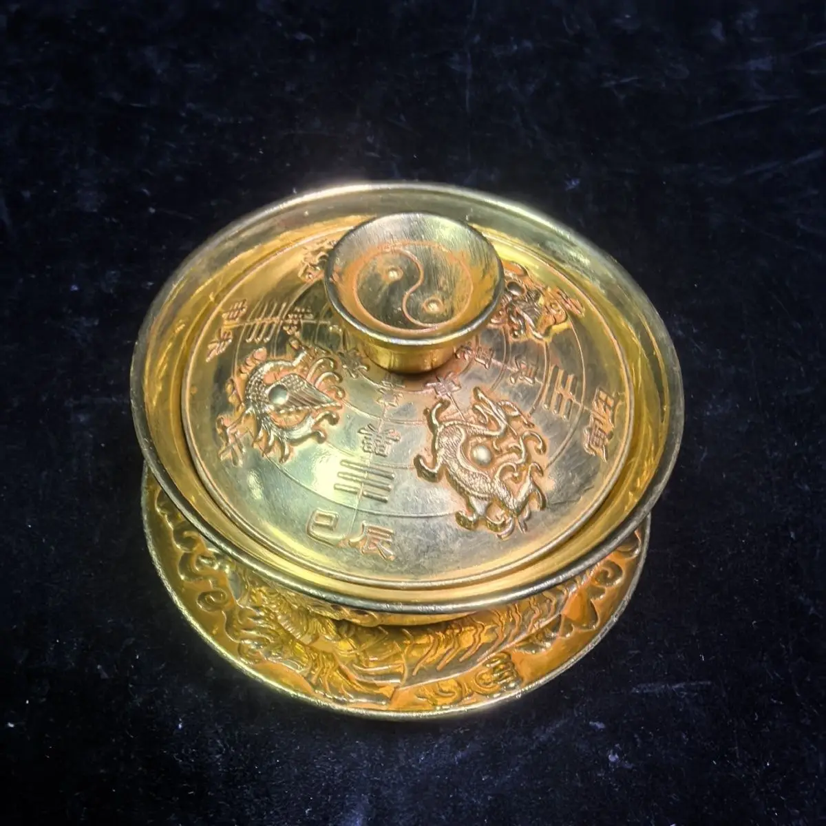 Pure gold four gods three-piece cover bowl 10cm diameter