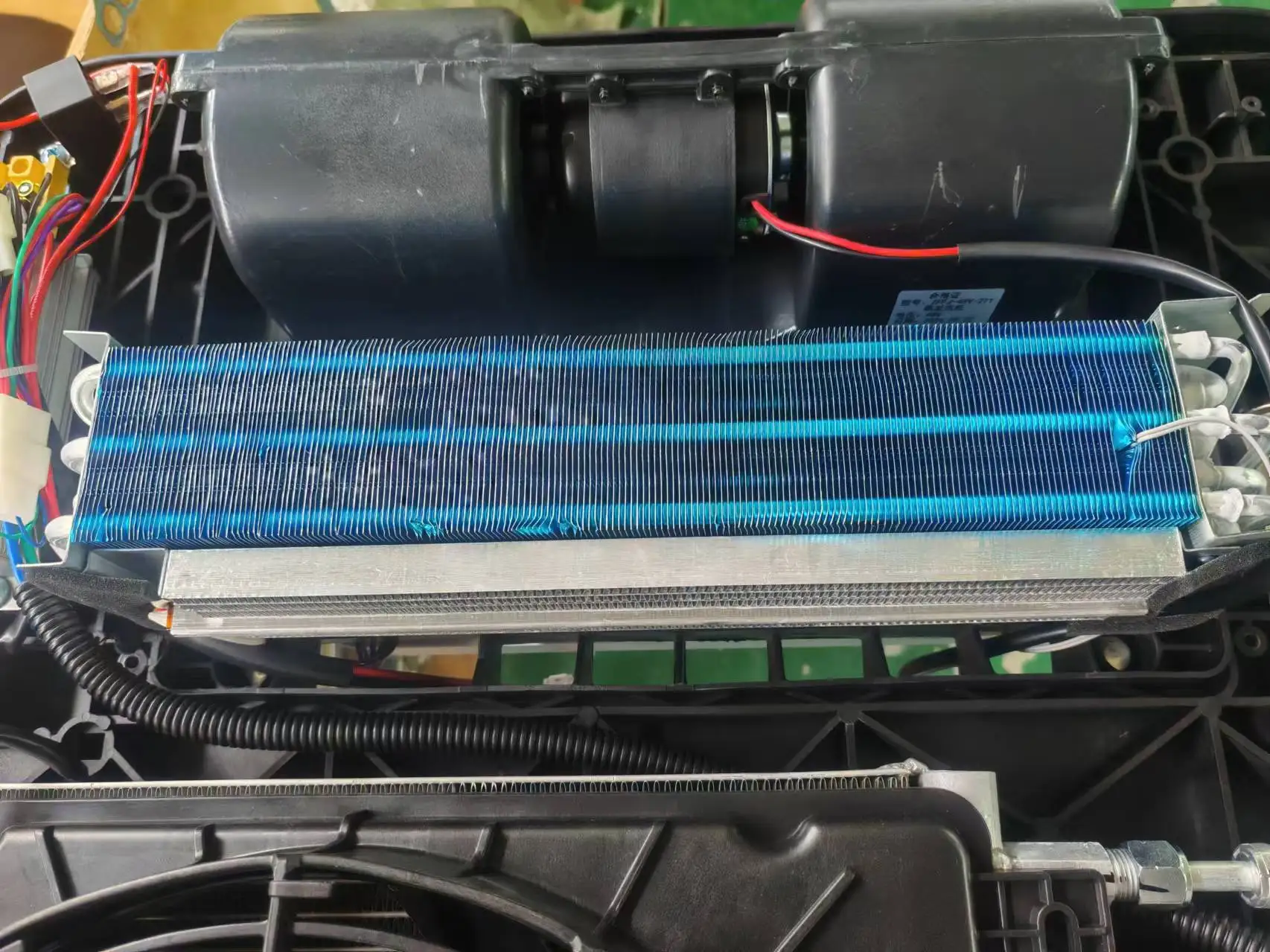 جديد DEFU سيارة RV مقصورة التخييم وحدة التيار المتناوب على السطح تيار مستمر 12 فولت/24 فولت بطارية تعمل بالطاقة مكيف الهواء لشاحنة قلابة