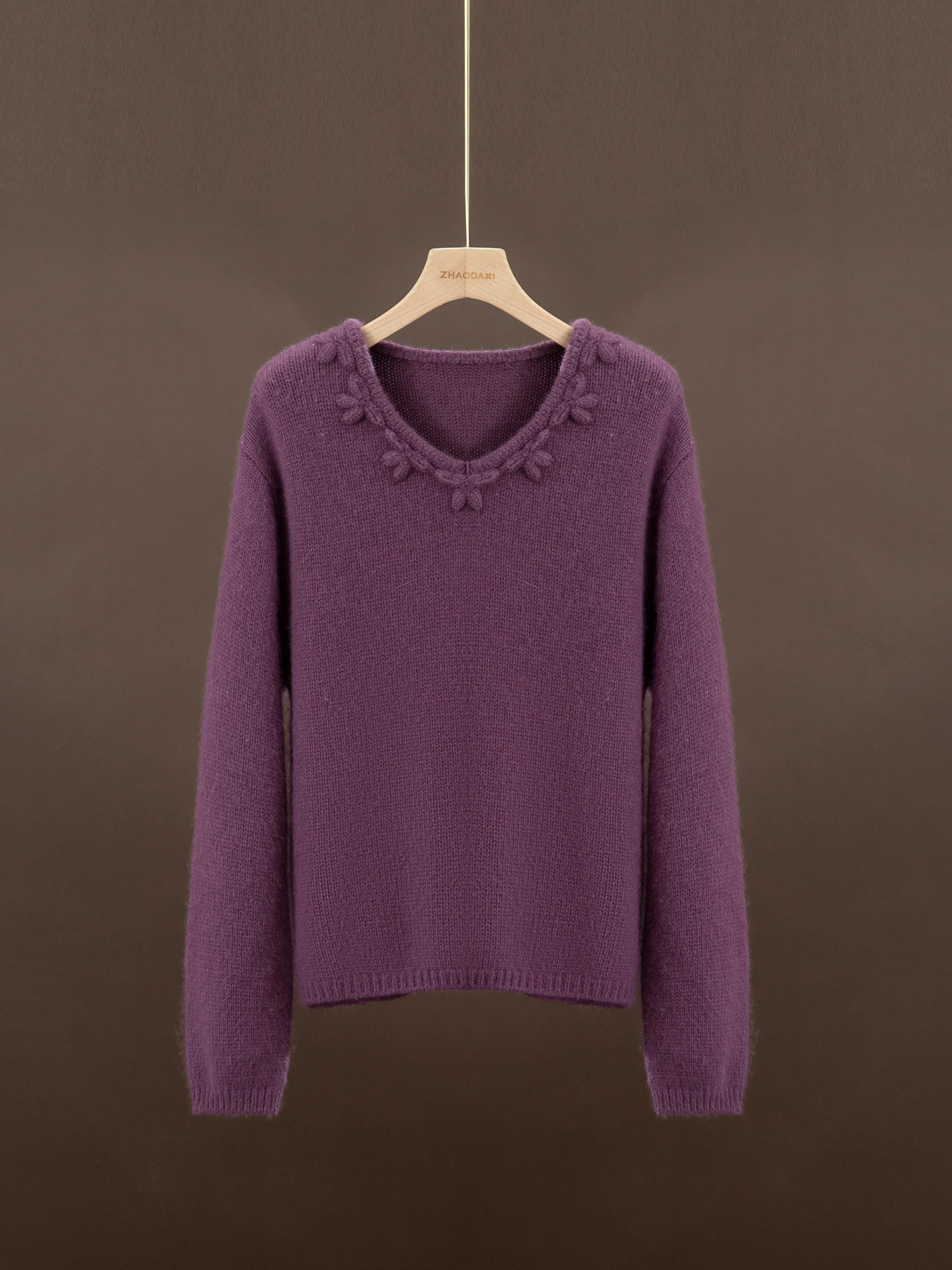 

Вязаный свитер ручной работы из мериносовой шерсти с V-образным вырезом и 3D-цветочным узором, свободный крой, стильный и модный женский вязаный топ-свитер