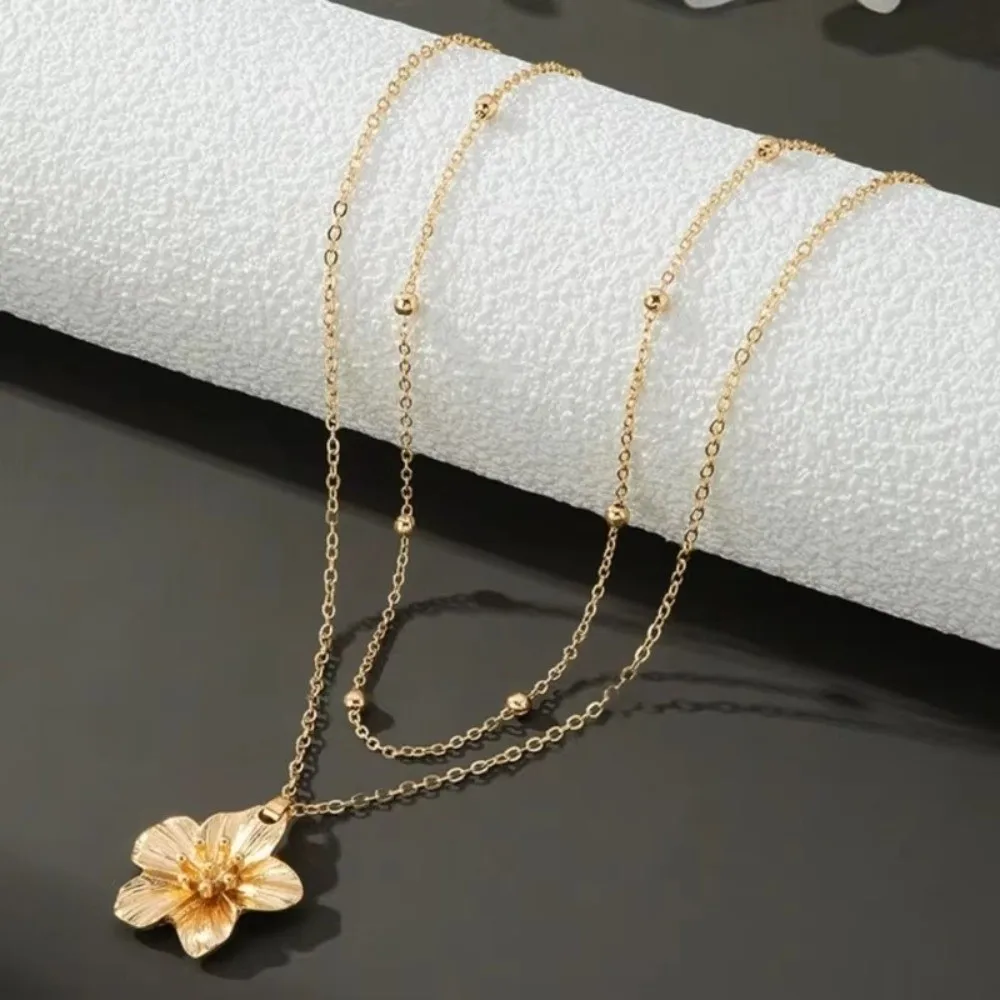 New Golden Flower Pendant Necklace Dopamine Style Wrinkled Flower Wrinkled Choker Jewelry Accessories Gift
