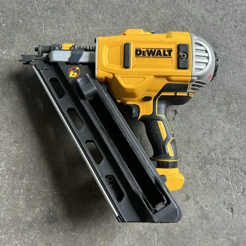 DeWalt DCN692 First Fix 18V Cordless 2 Speed Framing Nailer 90mm,Body Only second-hand Achieve brand new 70% performance