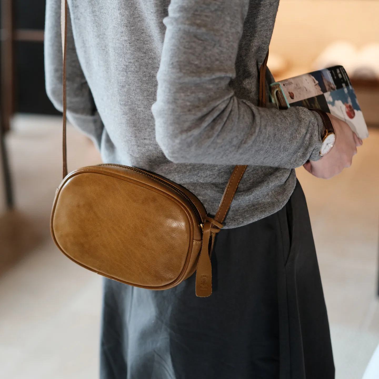 

PNDME Simple vintage first layer cowhide ladies crossbody bag casual designer handmade genuine leather women small shoulder bag