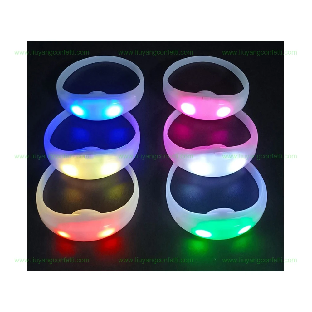 20pcs Voice Activated LED Bracelet Sound Control Light Up Wristband Bangle for Party Rave Concert Favors Xmas Halloween Decor DJ