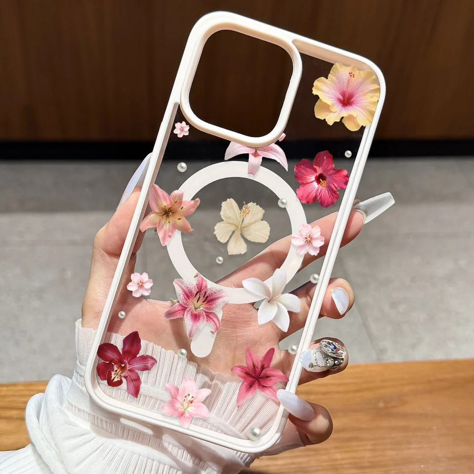 Funda protectora transparente de estilo Ins con flores preservadas y secas y perlas, magnética, compatible con iPhone 11-17 Pro/Pro Max/Plus/Air y Samsung S23/S24/S25 Plus/Ultra, carga inalámbrica magnética fuerte, universal para accesorios magnéticos 2